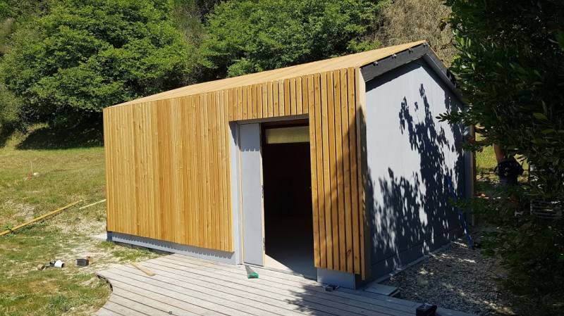 Garage en bois à Montclar sur Gervanne