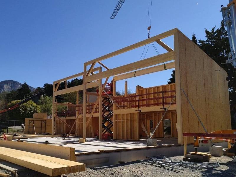 Construction d'un bâtiment d'activités en ossature bois à Saoû en Drôme