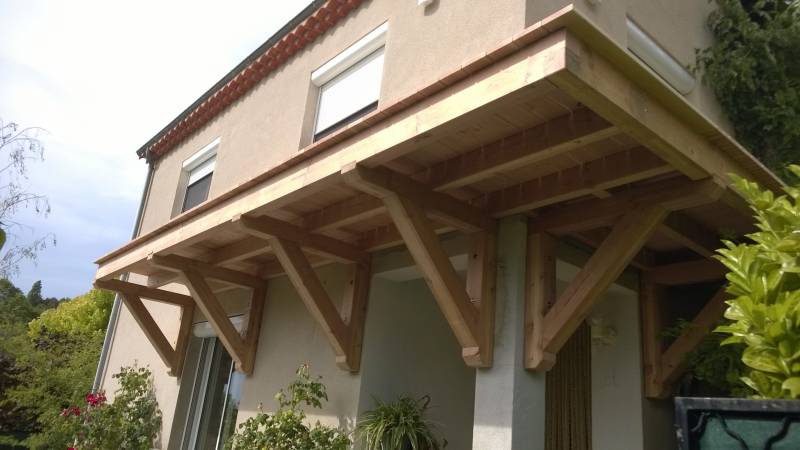 Consoles soutenant la terrasse