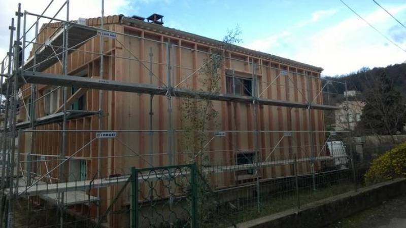 Structure en bois pour recevoir l'isolant