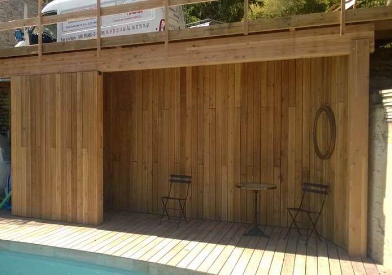 Abri piscine avec porte coulissante